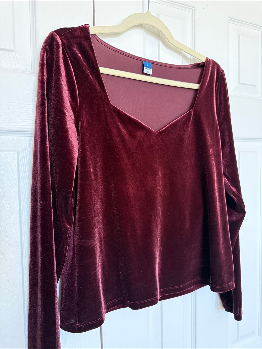 Like new red crushed velvet top old navy size L